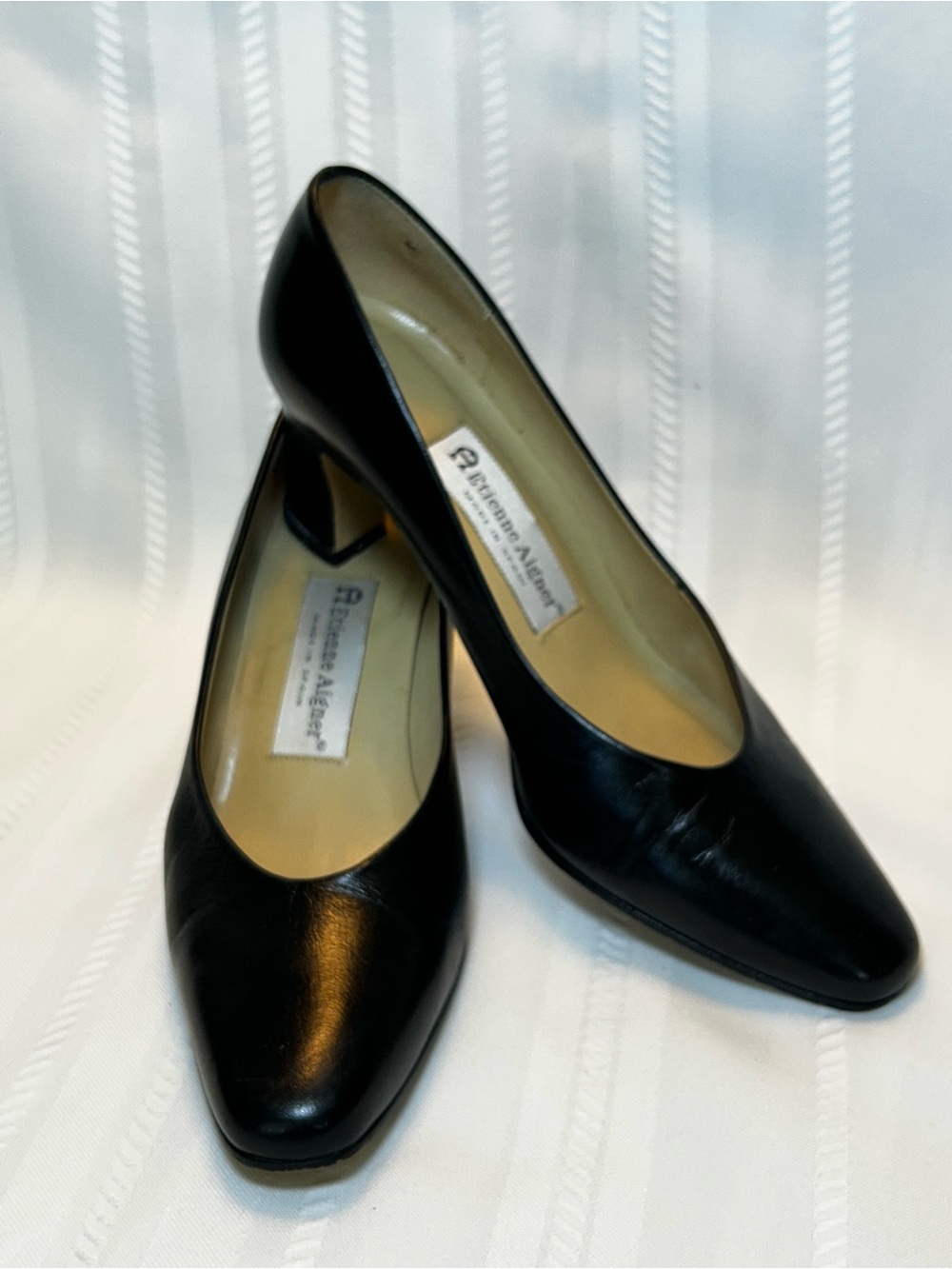 Etienne Aigner Womens 6.5 Black Leather Pumps Heels Low Block Heel Shoes